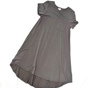 LuLaRoe "Carly" Gray High-Low Dress in New Condition, Size Small